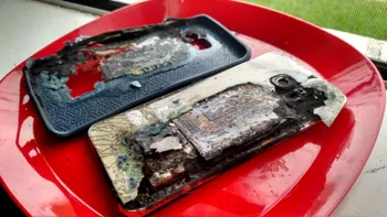 Un Samsung Galaxy S6 Edge Plus a luat foc în timpul reîncărcării
