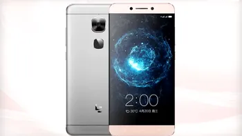 Acesta este primul smartphone fără mufă jack și vine și cu 6GB RAM