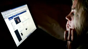 Bărbații sunt mai agresivi și certăreți pe Internet decât femeile