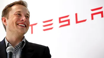 Elon Musk: Google nu poate concura cu Tesla, dar Apple da