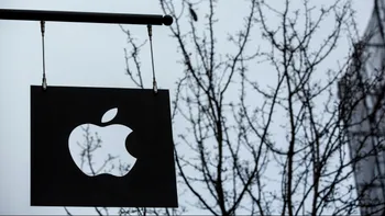 Magazinele Apple sunt jefuite de hoți îmbrăcați în angajați