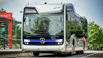 Autobuzul autonom de la Mercedes i-a plimbat pe olandezi