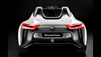 Nissan BladeGlider este un vehicul electric cu aspect futurist