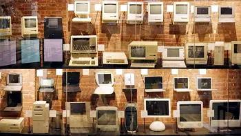 Fanii Apple se îngrămădesc la o licitație de sisteme clasice