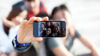 Un studiu arată că selfie-urile îți dau încredere în tine