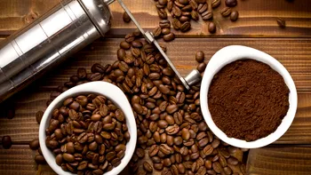 Cafeaua măcinată poate filtra apa contaminată