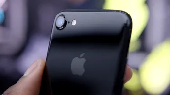 Imaginile acestea ne arată cât de repede se zgârie un iPhone 7 Jet Black