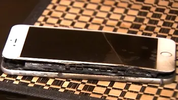 Câteva telefoane iPhone 6S Plus au luat foc din senin