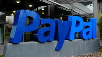 Atenție mare la fraudele pe PayPal: de ce au început utilizatorii să primească facturi