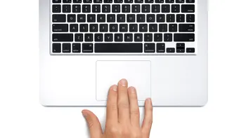 Cum ”tragi” o fereastră sau un fișier pe Mac, folosind trei degete