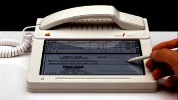 Apple lucra la primul său telefon cu zeci de ani înainte de lansarea iPhone