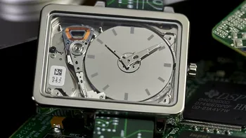 Aceste ceasuri sunt create din micro HDD-uri