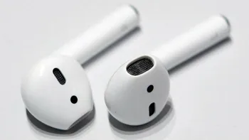 Cât costă înlocuirea unei căști AirPods de la Apple