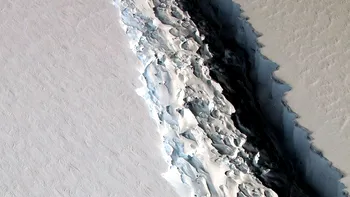 Un ghețar din Antarctica, de mărimea unui județ, se ”rupe” de continent