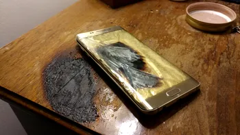 Un Galaxy S6 Edge a explodat peste noapte