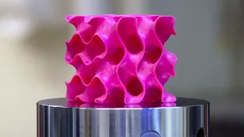 Grafenul 3D este materialul mult mai ușor și mai rezistent decât oțelul