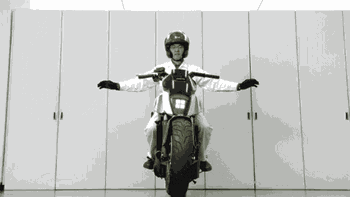 Honda a creat o motocicletă ce sfidează gravitația