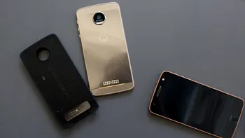 Noile Moto Mods îți vor transforma telefonul într-un instrument de gaming
