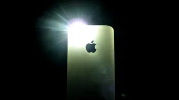 Cum folosești iPhone-ul ca lanternă, cu o atingere pe spatele carcasei în iOS 14
