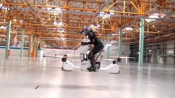 Un hoverbike cu patru elice e un gadget pentru iubitorii de sporturi extreme