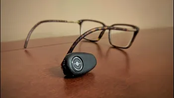 Ochelarii inteligenți devin o realitate accesibilă cu ajutorul lui Kai