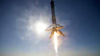 SpaceX scrie istorie cu o aterizare de succes a unei rachete refolosite