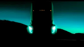 Camionul electric Tesla se conduce la fel de ușor ca o mașină sport