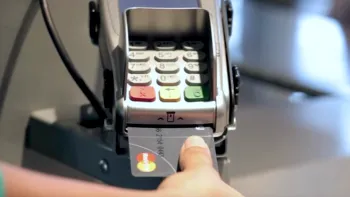 MasterCard introduce senzori de amprentă pe carduri