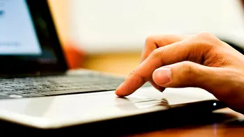 Reduceri eMAG: Oferte bune la laptopuri de 