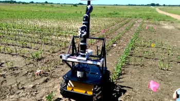Acest robot supraveghează fermierii pentru îmbunătățirea recoltelor