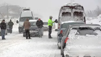 Teoria conspirației: Sunt fenomenele meteo din această perioadă rezultatul unei arme secrete?