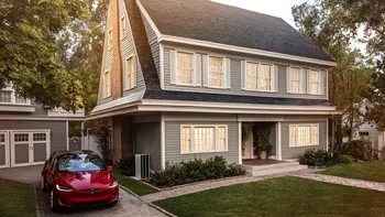 Acoperișul solar de la Tesla, mai ieftin decât unul normal: cât de bună e noua generație