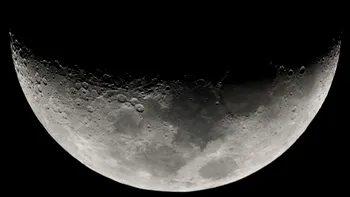 Cum putem transforma Luna într-o benzinărie galactică