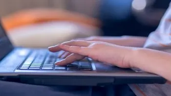 Trump nu va interzice laptopurile la bordul avioanelor care vin din Europa