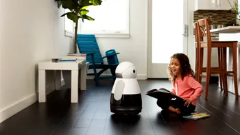 Kuri, robotul menajeră și dădacă, are grijă de casa ta cât ești plecat