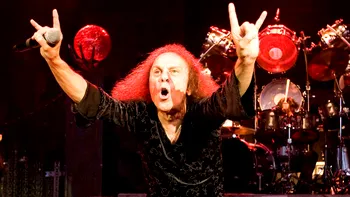 Fostul solist Black Sabbath susține un turneu mondial ca hologramă