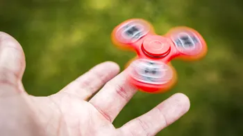 Rușii spun că fidget spinner-ele reprezintă o amenințare la adresa statului