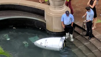 Un robot de securitate s-a sinucis aruncându-se într-o fântână
