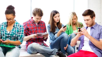 Adolescenții de azi sunt mai triști din cauza smartphone-urilor