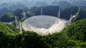 Cel mai mare radiotelescop din lume este pus în pericol de turiști