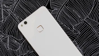 eMAG: cinci telefoane decente pe care să nu dai foarte mulți bani