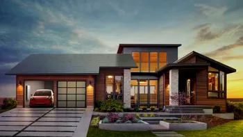Tesla a terminat instalarea primelor acoperișuri solare