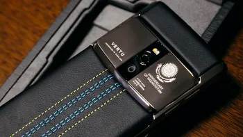 Vertu îți dă o ultimă șansă să-ți cumperi un telefon de lux la prețuri de nimic