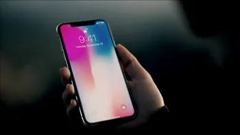 Cum profită din umbră Samsung după lansarea iPhone X