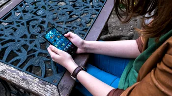 Dependența de telefon îi distruge emoțional pe adolescenți