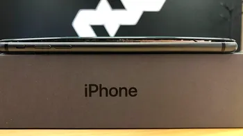 Noile iPhone 8 continuă să se rupă din cauza bateriilor umflate