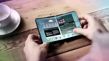 Telefonul pliabil de la Samsung va fi foarte scump și cam „sensibil”