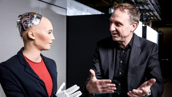 Cum a ajuns robotul cu cetățenie să aibă mai multe drepturi decât femeile