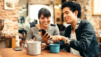 Facebook vrea să crezi că dependența de telefon e bună pentru tine