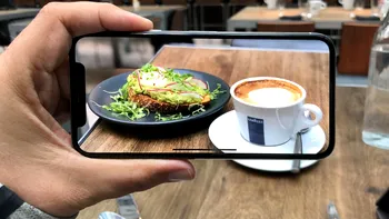 Tim Cook: iPhone X nu este scump, dacă-l calculezi în cafele